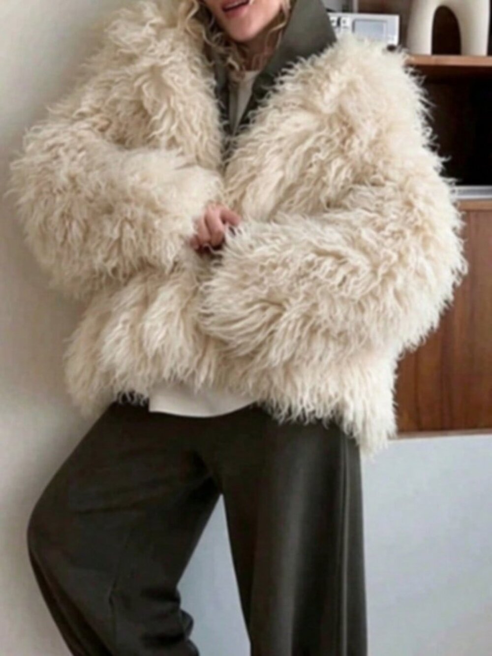 White Preppy Women's Fuzzy Button Front Crop Jacket